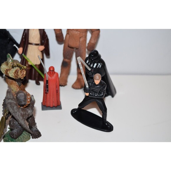 Star Wars Figures Action Figures etc... Huge Lot lunchbox - Picture 8 of 14